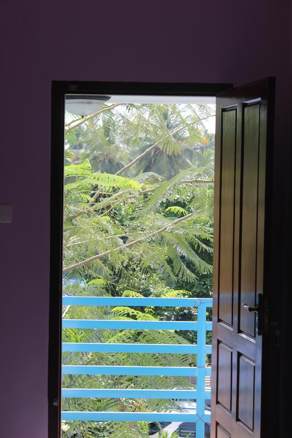 Puthenchirayil Homestay Thiruvananthapuram Bagian luar foto